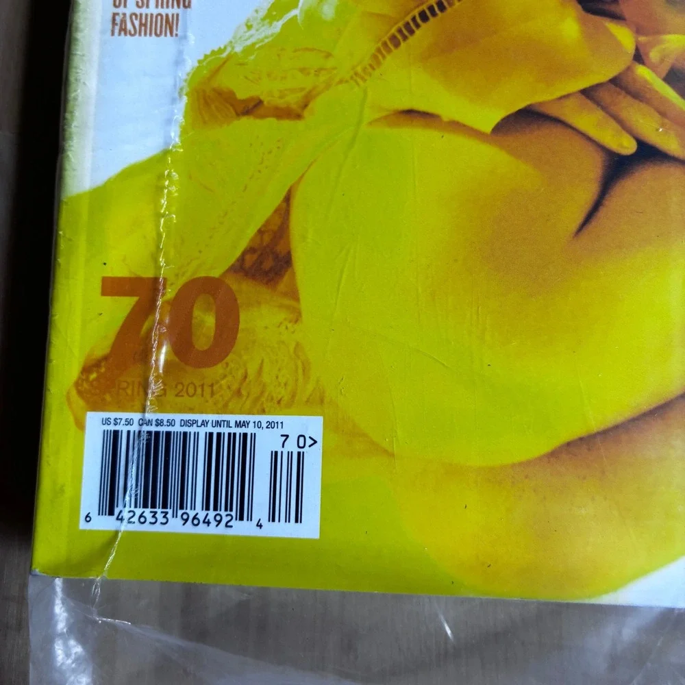 Britney Spears V Magazine Issue #70 Spring 2011 YELLOW COVER Sealed